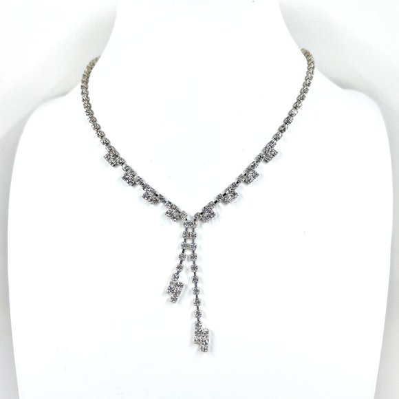 Jewelry - Beautiful Shiny Silver Tone Clear Rhinestone 12” Choker Necklace